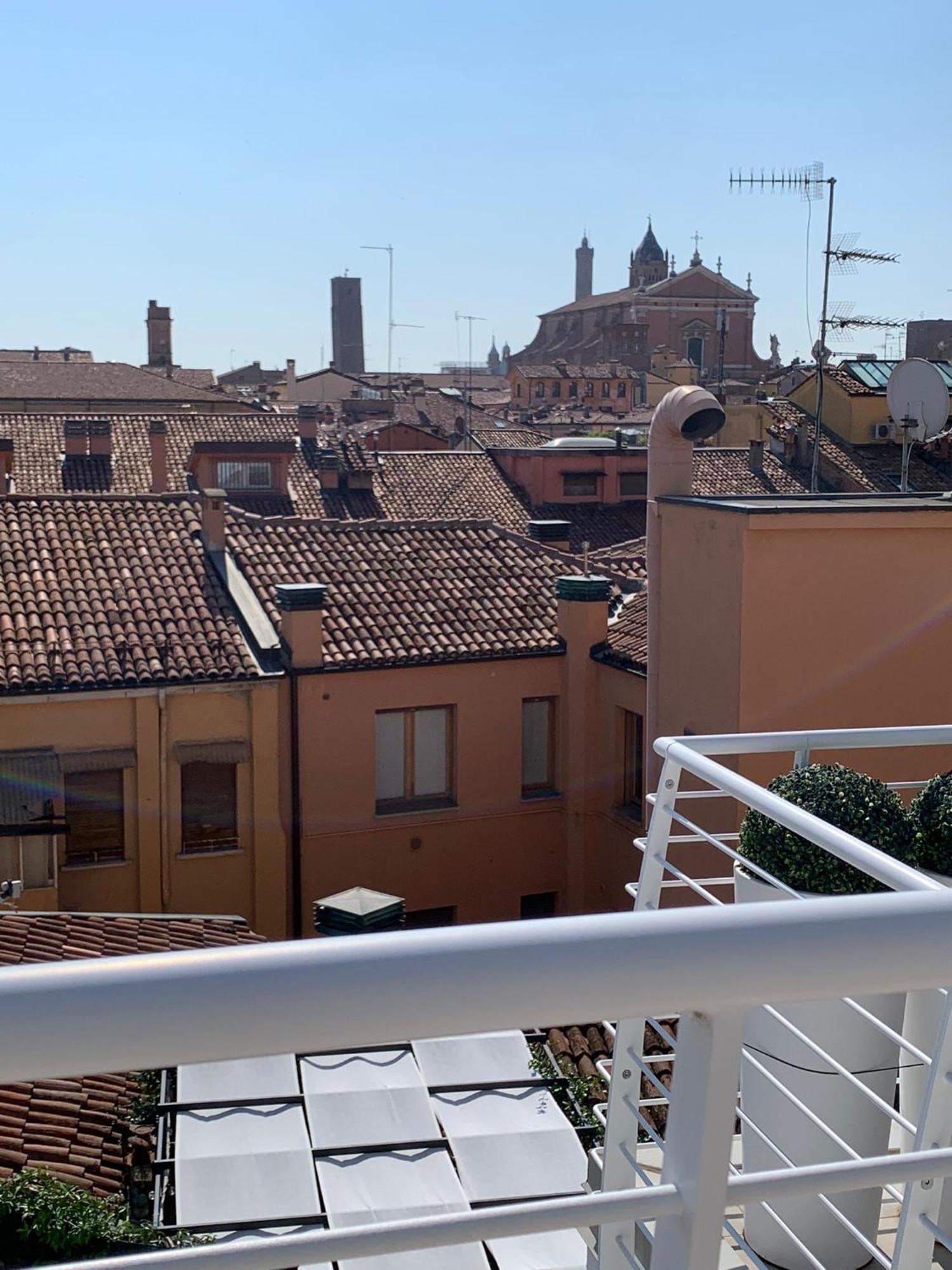 L'Attico Dell'Edera Appartement Bologna Buitenkant foto