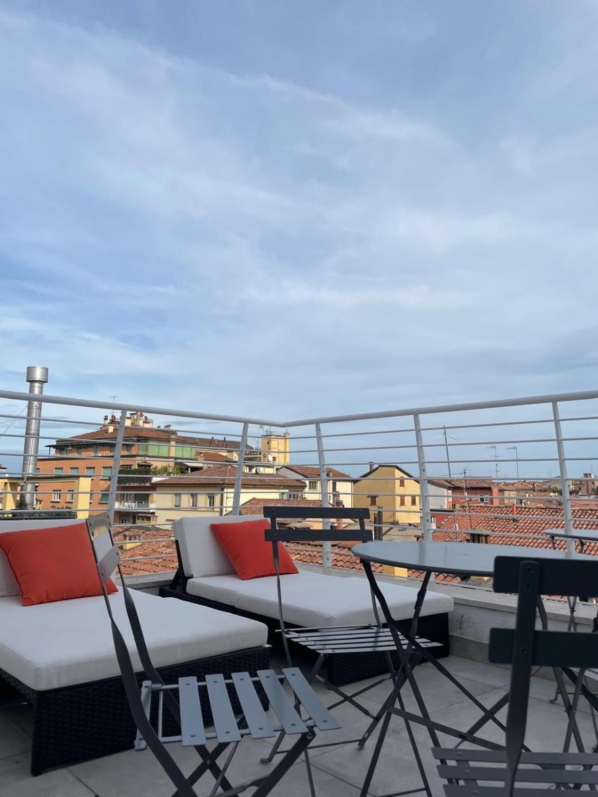 L'Attico Dell'Edera Appartement Bologna Buitenkant foto
